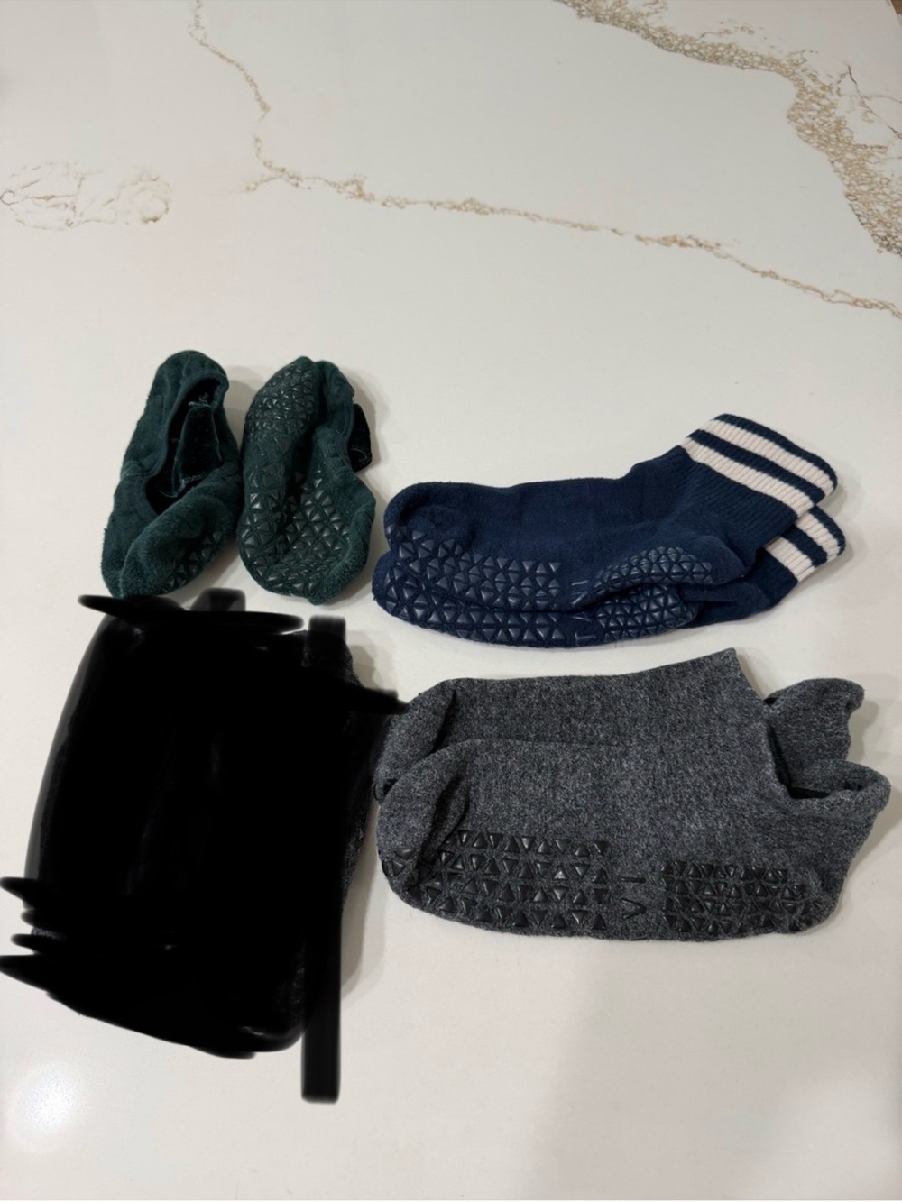 Tavi Non-Slip Socks - Navy, Gray, Forest Green m
Great for Pilates barre Med
EUC